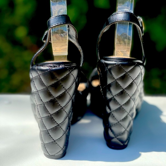Size 8.5 Last Chance Qupid Black Quilted Faux Leather Ankle Strap Platform Wedge - Picture 5 of 11